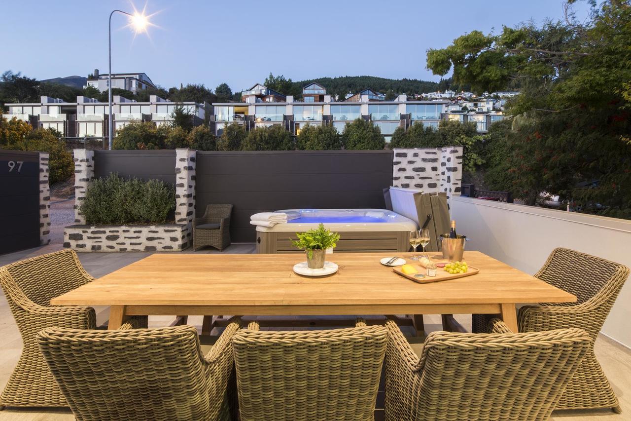 Lakefront Luxury By Amazing Accom Queenstown Exterior foto
